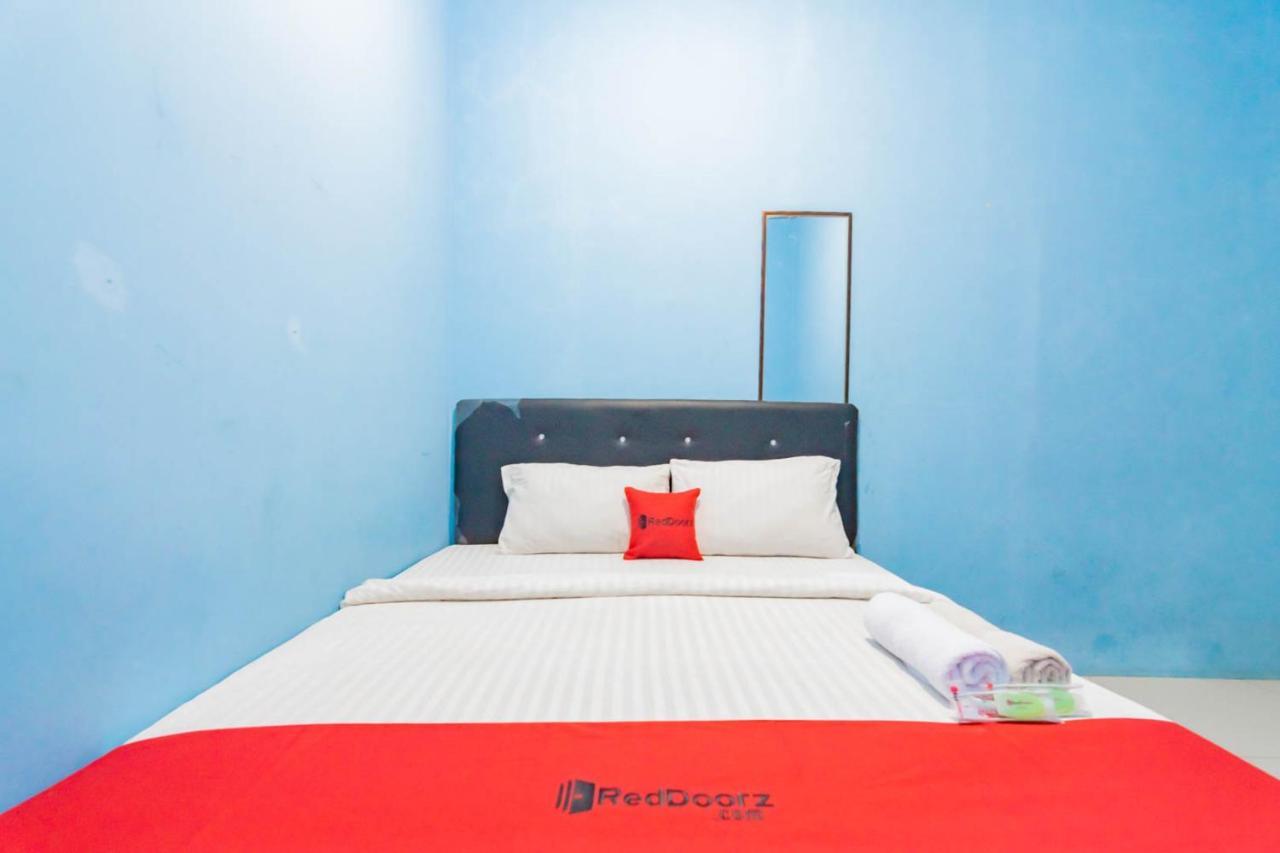 Reddoorz Syariah At Jl Pangeran Hidayatullah Cianjur Hotel Exterior foto