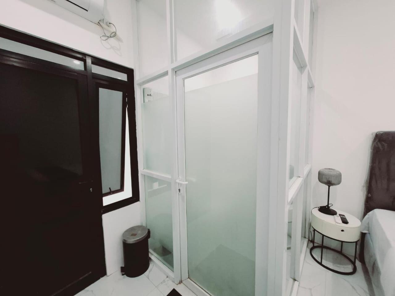 Reddoorz Syariah At Jl Pangeran Hidayatullah Cianjur Hotel Exterior foto